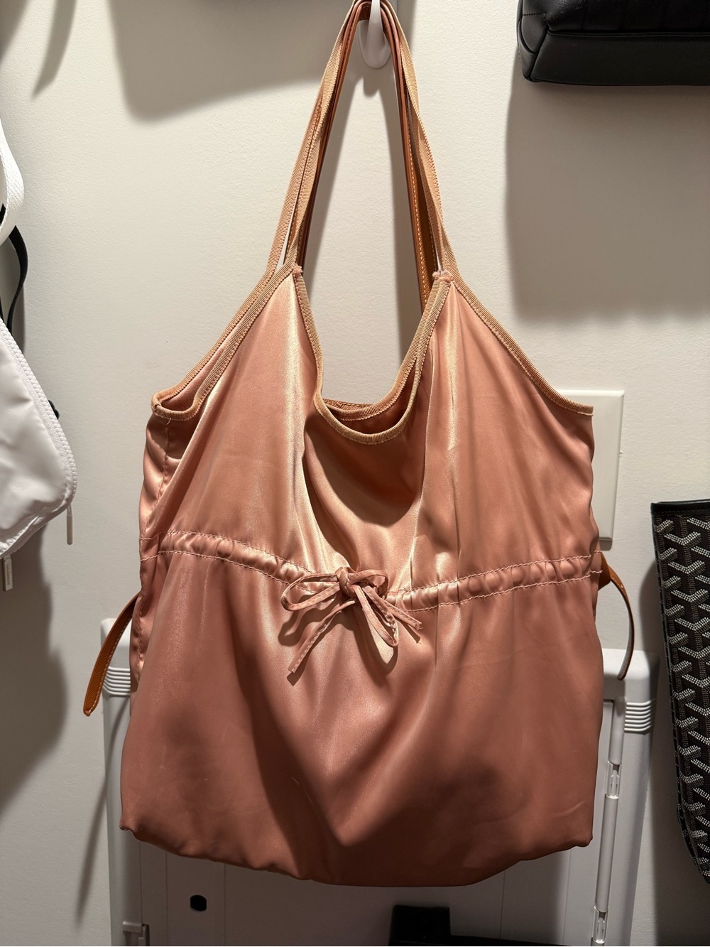 Women's Satin Drawstring Tote Bag in Dusty Rose